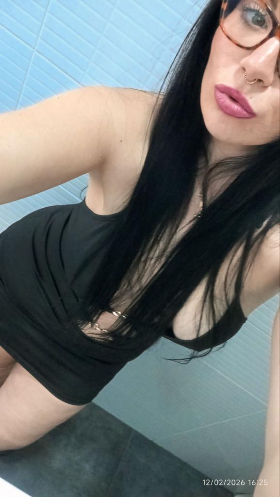 624094807: Chica busca chico en Madrid