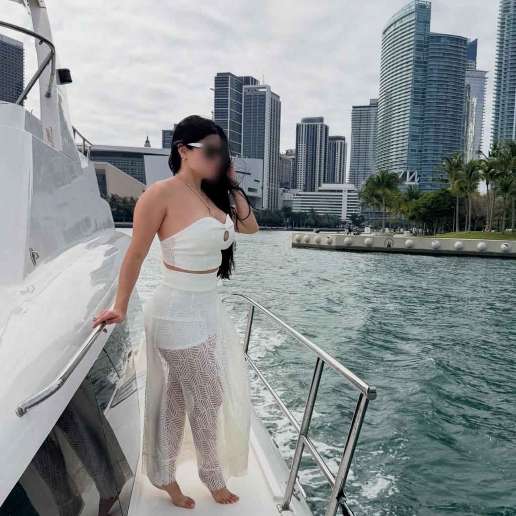 Chica busca chico en Granada: 