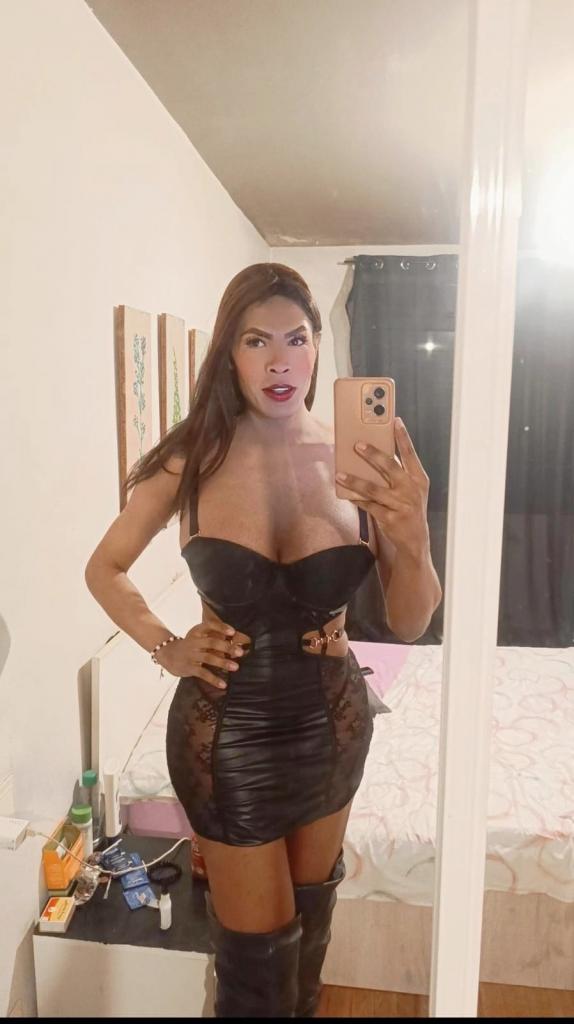 614039340: Transexual en Las Palmas