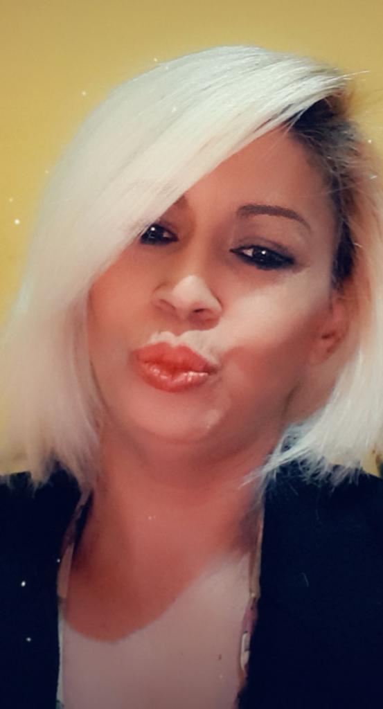 Chica busca chico en Almería: 