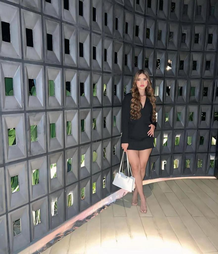 Chica busca chico en Cádiz: 