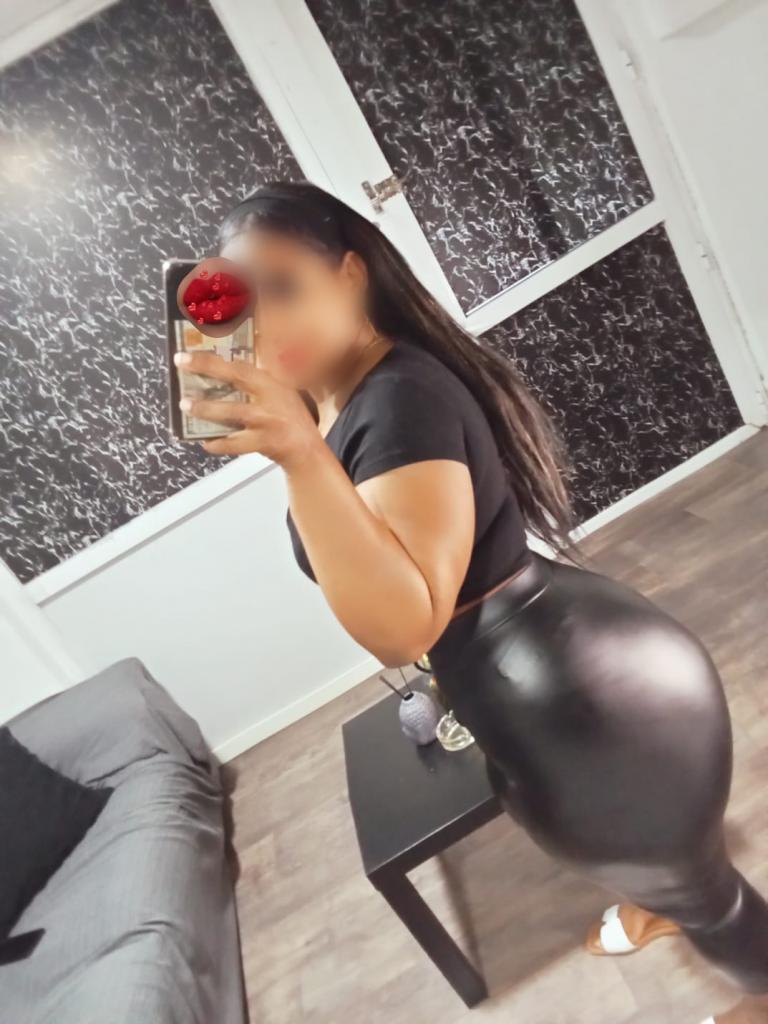 Chica busca chico en Sevilla: 