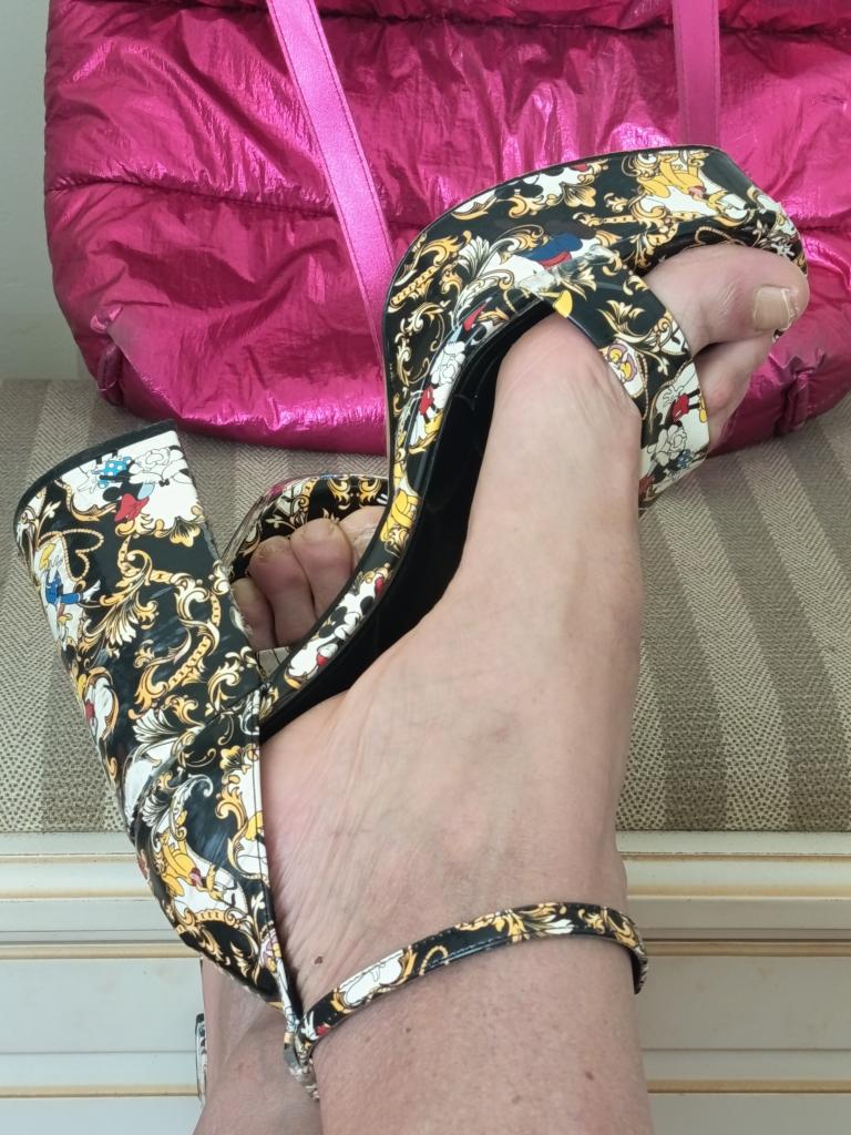 605873721: Chica busca chico en Tenerife