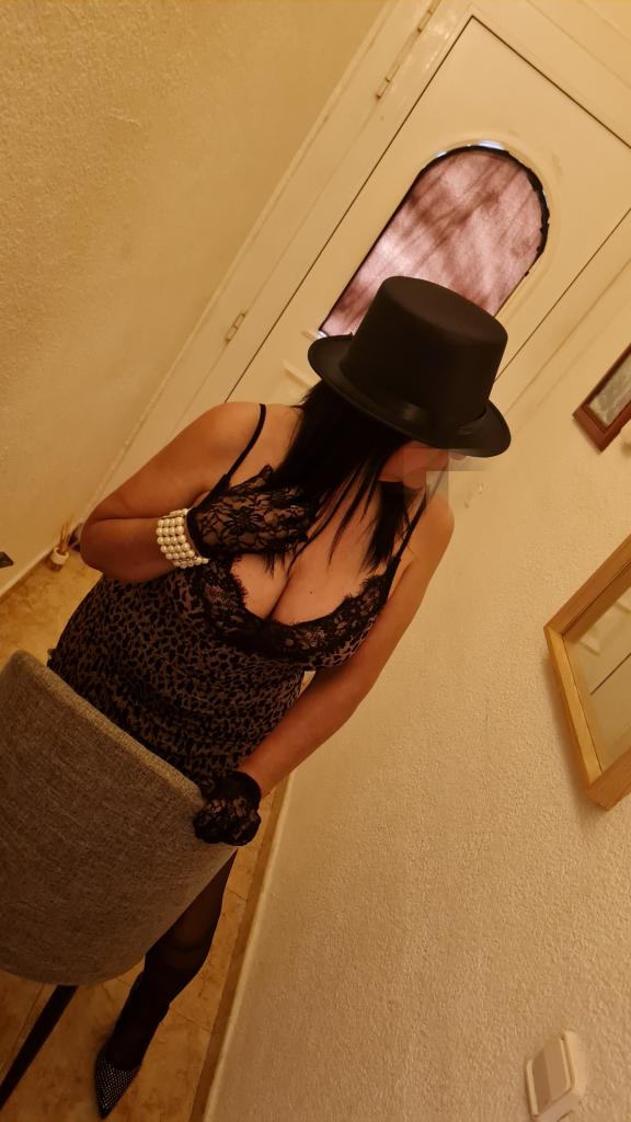 Chica busca chico en Barcelona: Chica busca chico