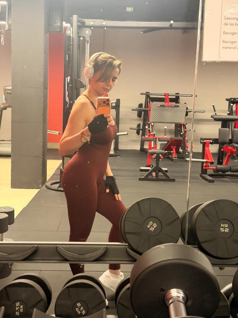 634156807: Chica busca chico en La Coruña