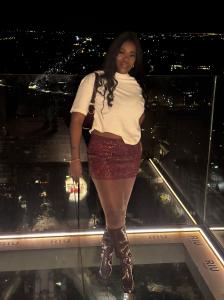 617096050: Chica busca chico en Sevilla