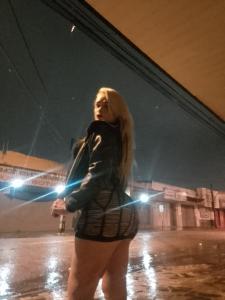 647609883: Transexual en León