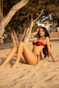 663936054: Chica busca chico en Ibiza