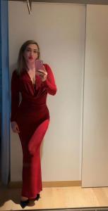 697483960: Chica busca chico en Málaga