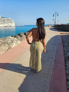 612275761: Chica busca chico en Pontevedra