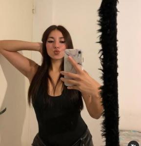 654701221: Chica busca chico en Las Palmas