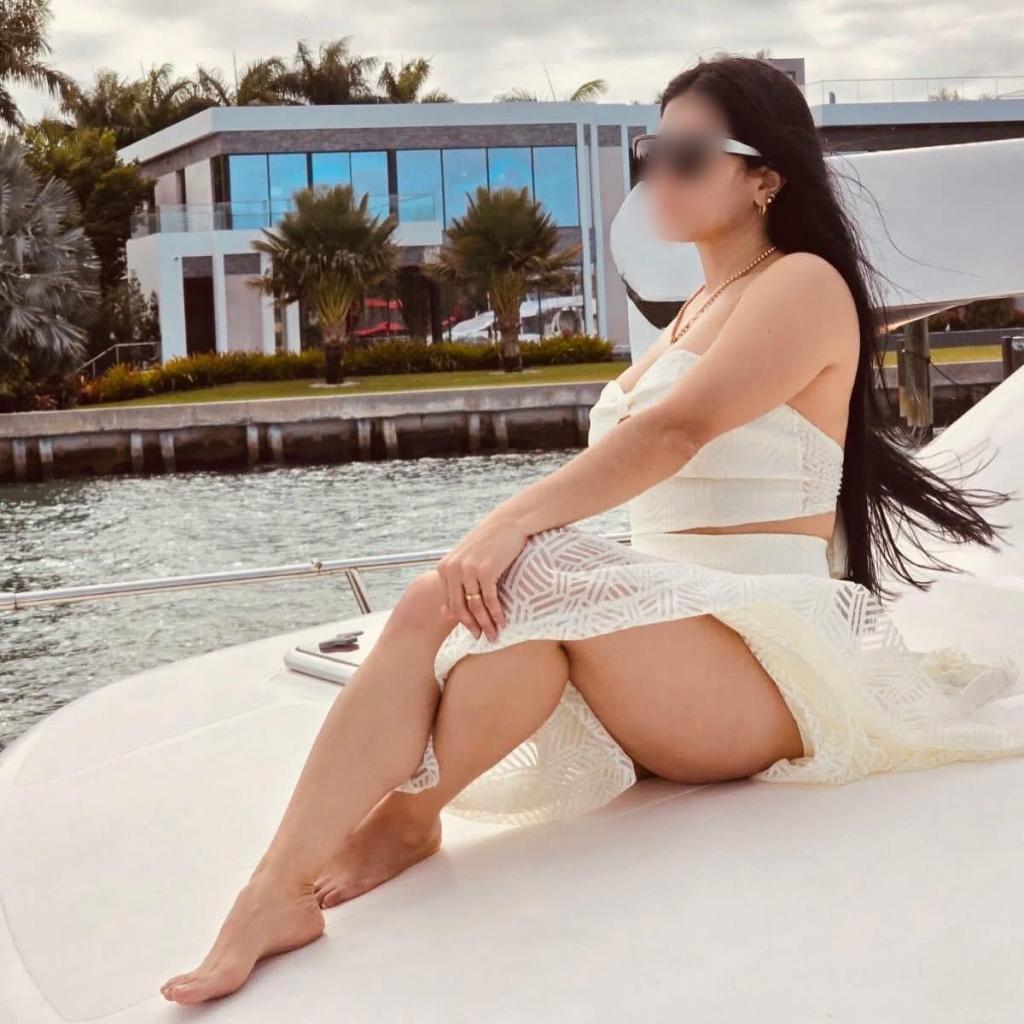 Chica busca chico en Granada: 