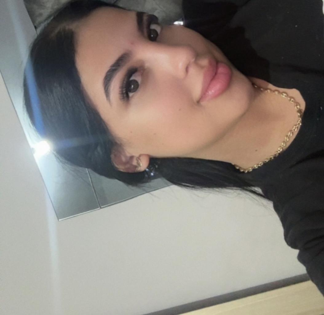 Chica busca chico en Cádiz: 