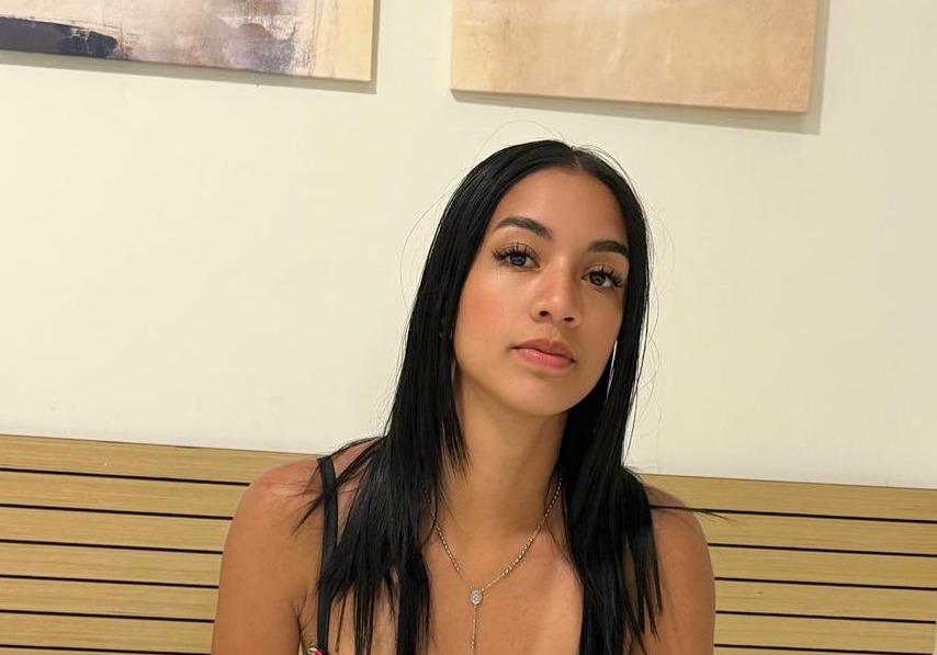 Chica busca chico en Almería: 