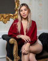 612272947: Chica busca chico en Barcelona