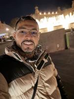 687793022: Chico busca chica en Barcelona