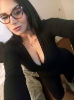 624094807: Chica busca chico en Madrid