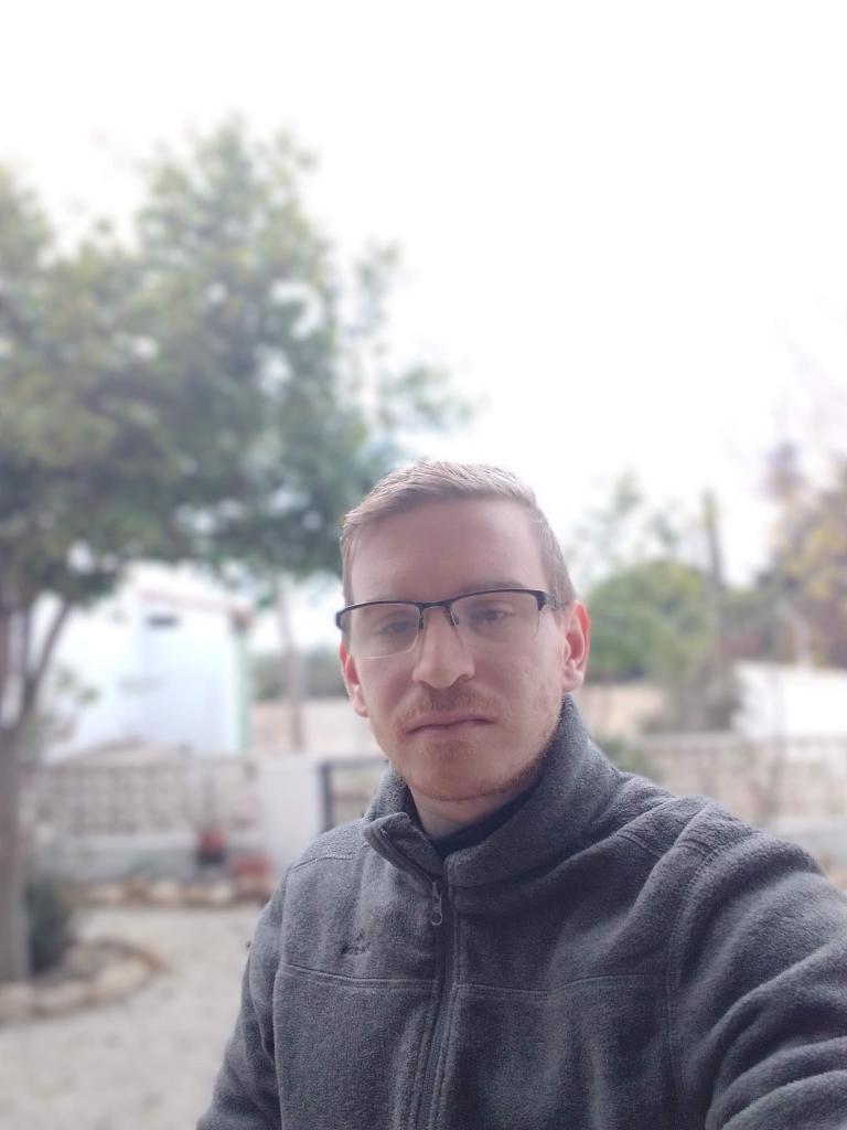 722579926: Chico busca chica en Alicante