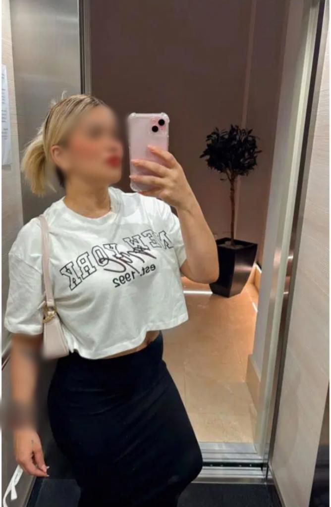 Chica busca chico en Huelva: 