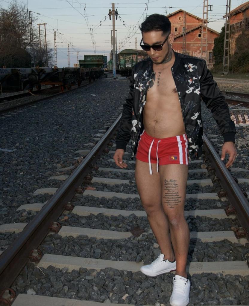 672588241: Chico busca chica en Murcia