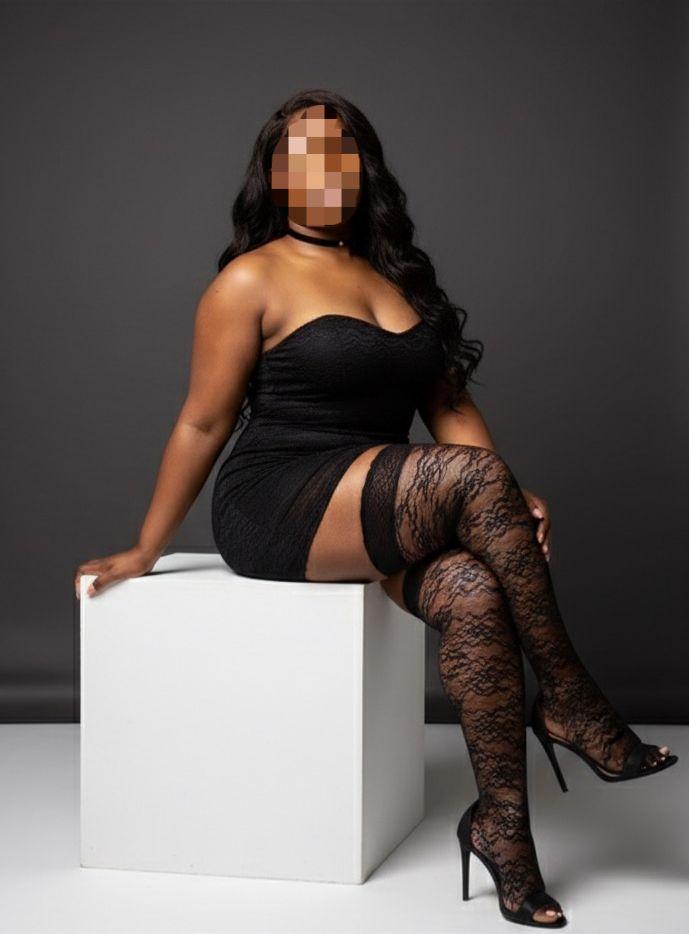 647333231: Chica busca chico en Navarra