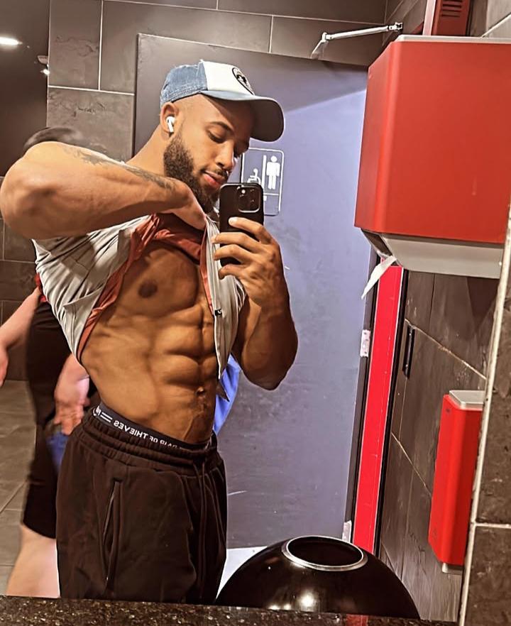 Chico busca chica en Alicante: 