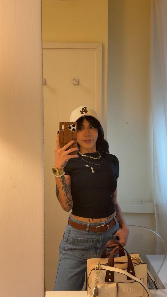 611395696: Chica busca chico en Madrid