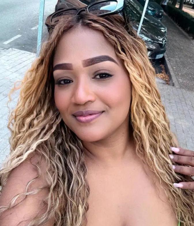 Chica busca chico en Almería: 