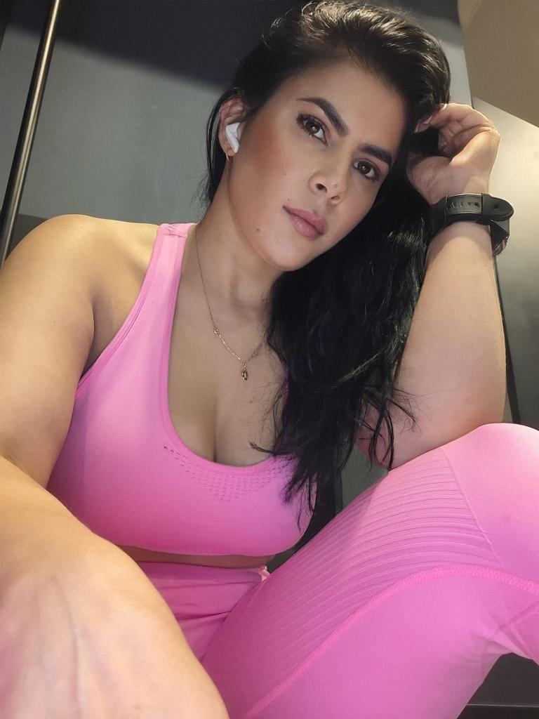 Chica busca chico en Granada: 