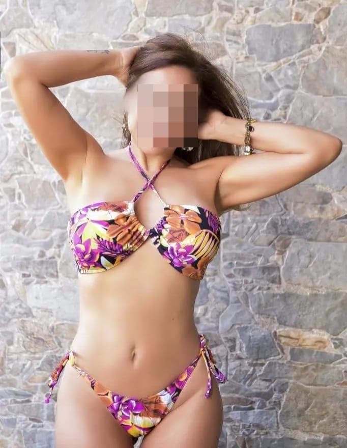 Chica busca chico en La Coruña: Chica busca chico