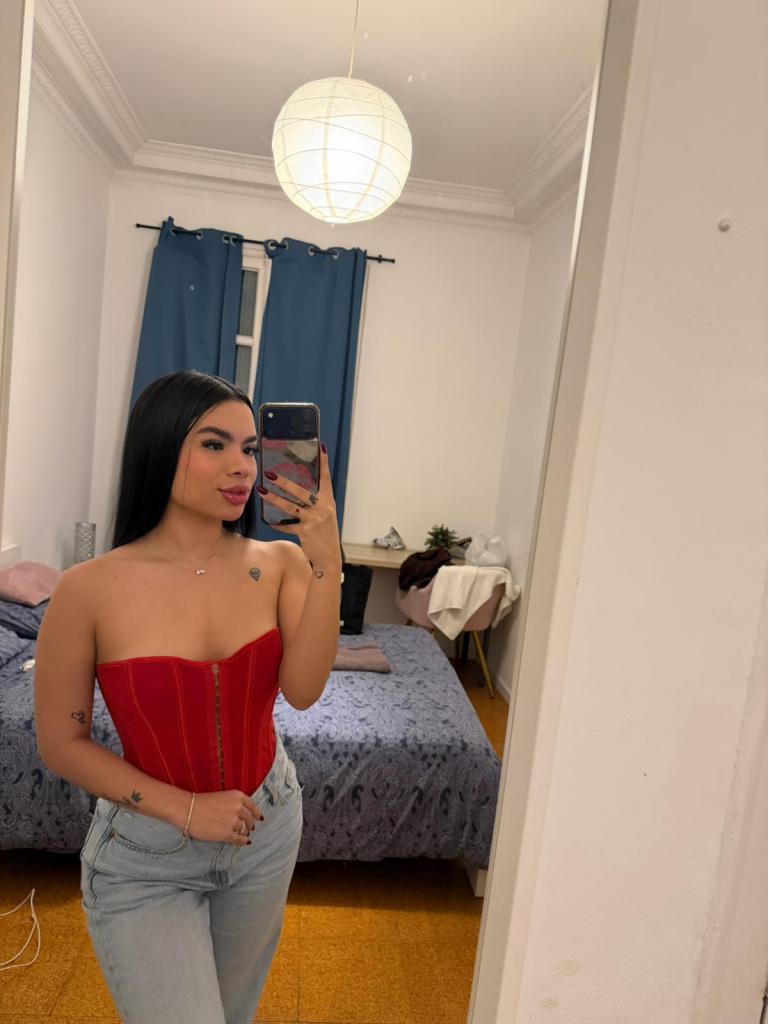 Chica busca chico en Barcelona: 