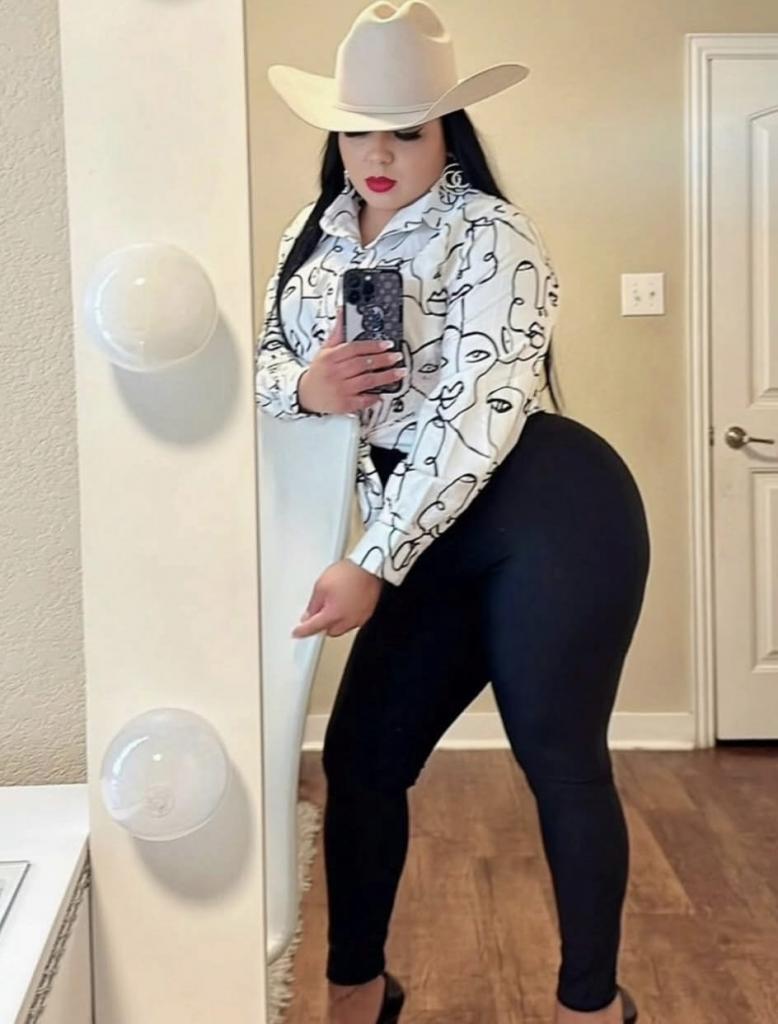 Chica busca chico en Almería: 