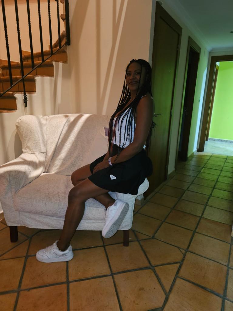 637105201: Chica busca chico en Alicante