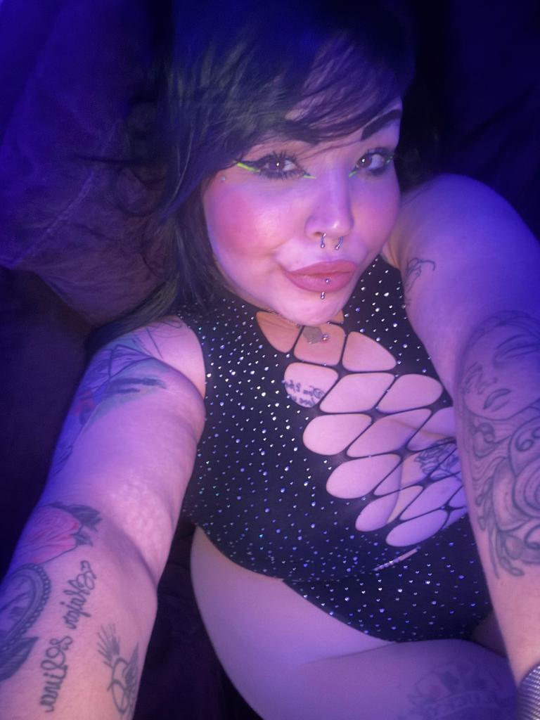 Chica busca chico en Almería: 