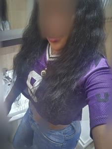 613438097: Chica busca chico en Madrid