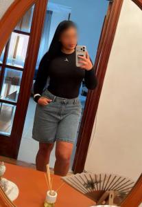 742037678: Chica busca chico en Barcelona