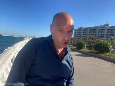 672447608: Chico busca chica en Álava