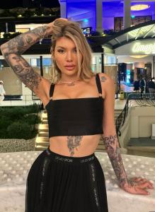 645251700: Chica busca chico en Madrid