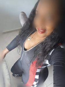 613438097: Chica busca chico en Madrid