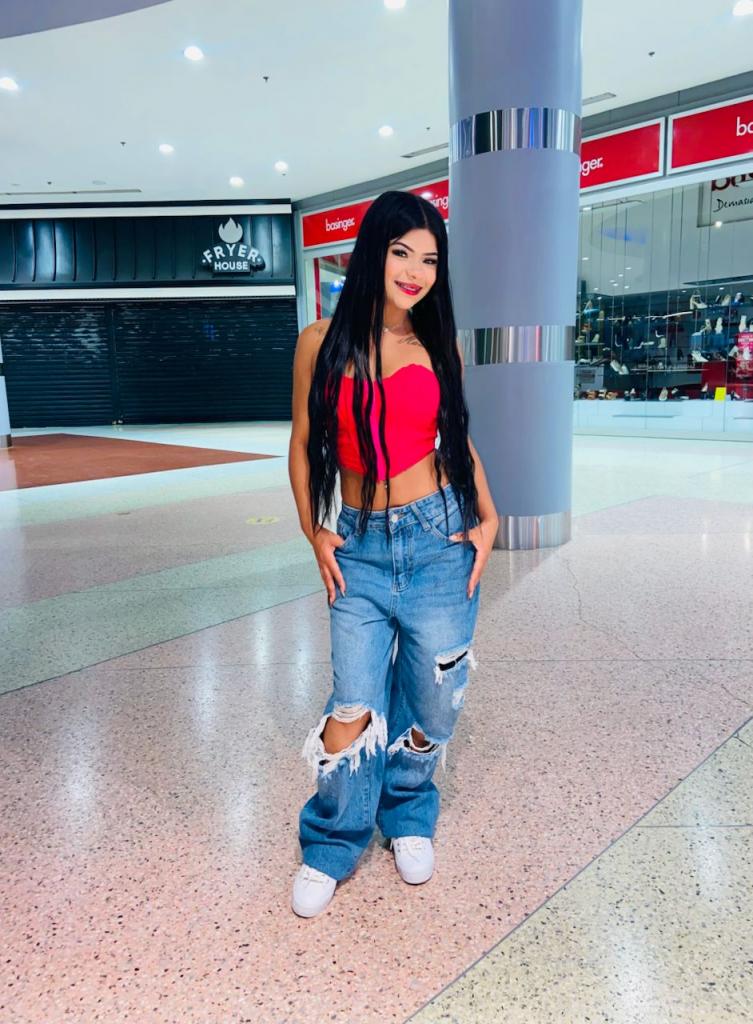 632975779: Chica busca chico en Ibiza