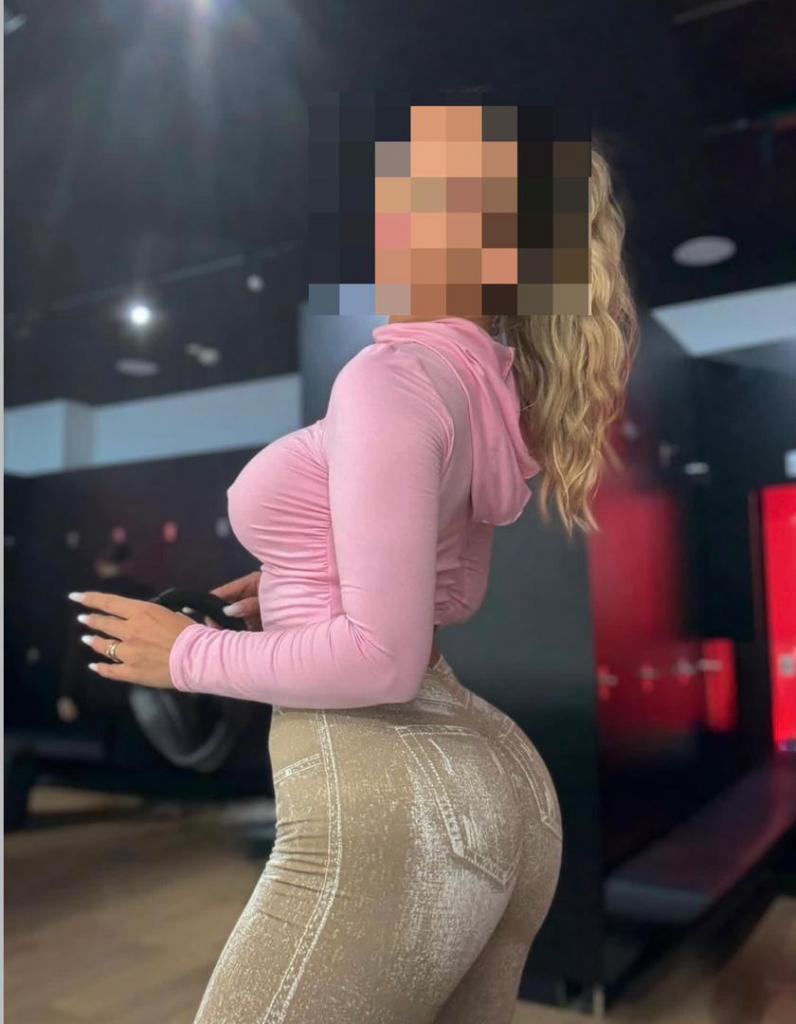 613859108: Chica busca chico en Cádiz