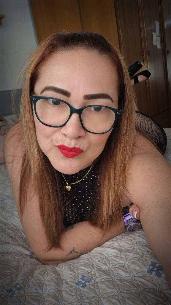 Chica busca chico en Huelva: 