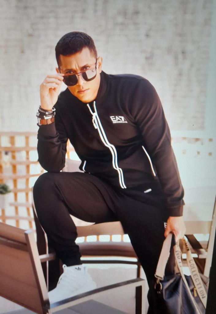 Chico busca chica en Pontevedra: 