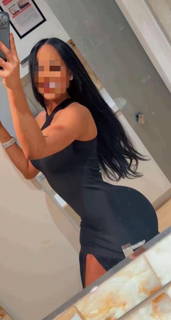 Chica busca chico en Almería: 