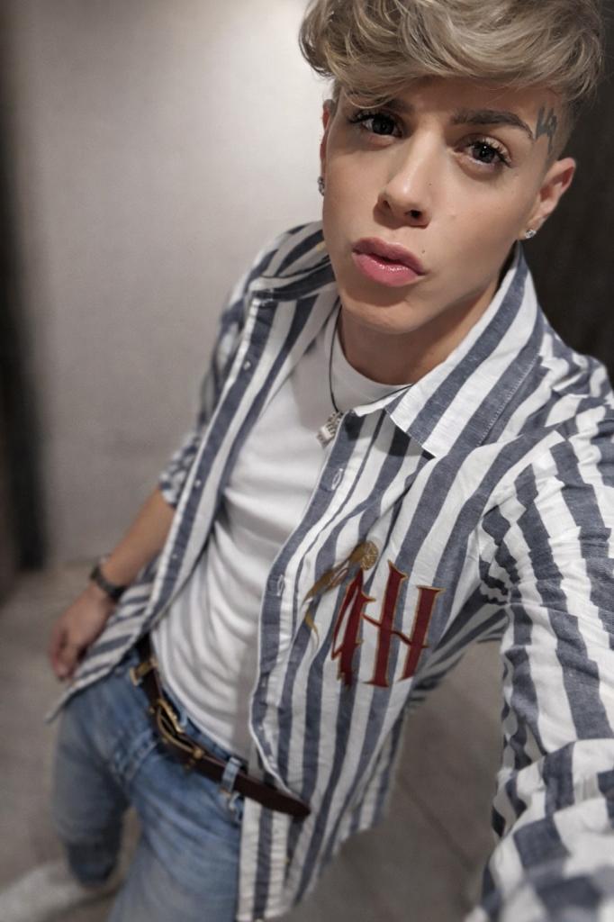 613586937: Chico busca chica en Alicante