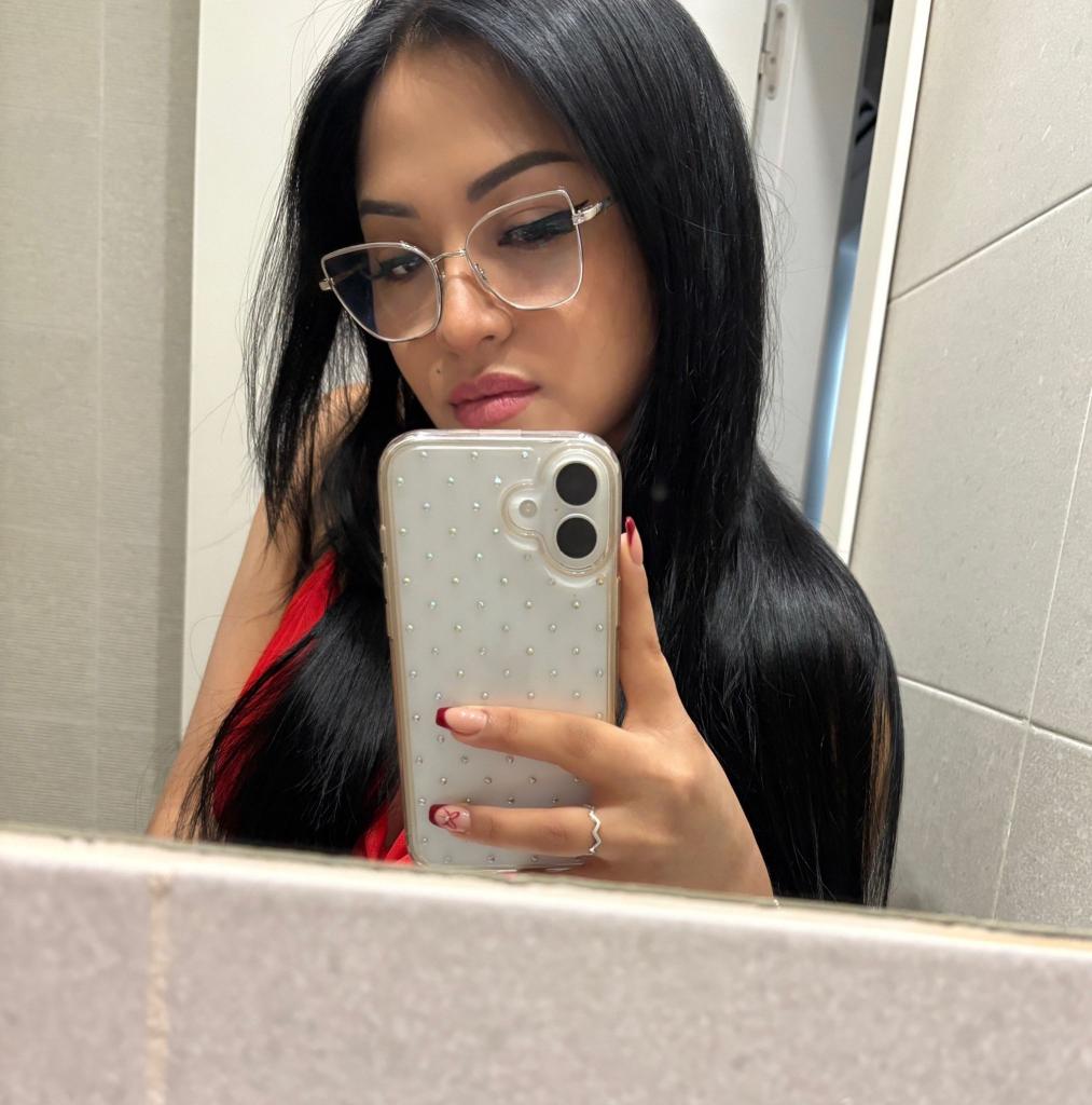 Chica busca chico en Cádiz: 