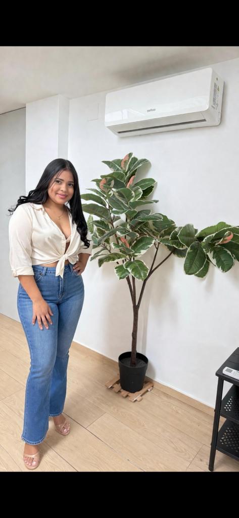 Chica busca chico en Cádiz: 