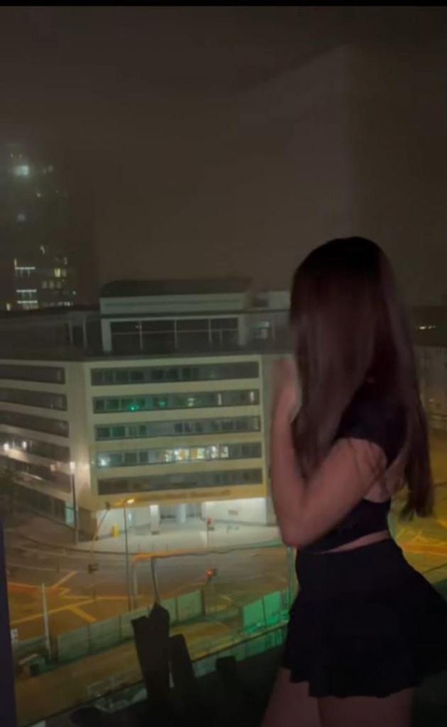 674990284: Chica busca chico en Madrid