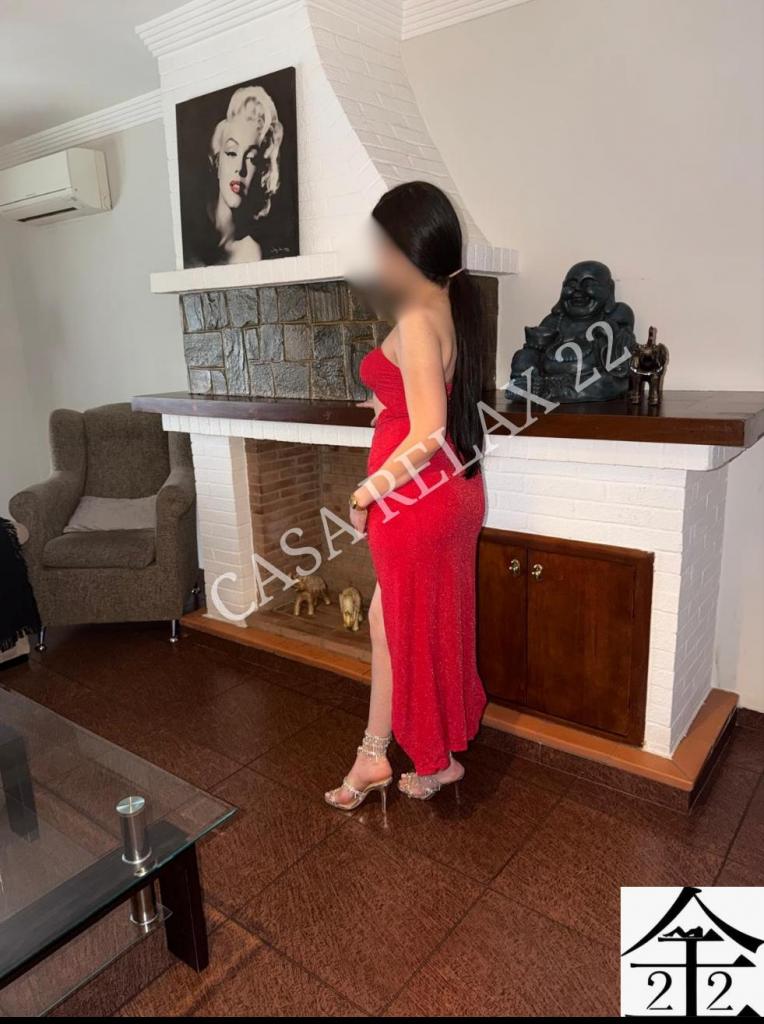 Chica busca chico en Granada: Chica busca chico