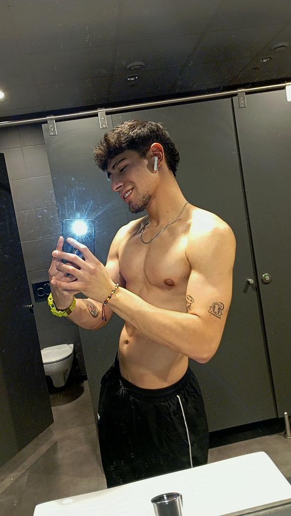 623736815: Chico busca chica en Madrid